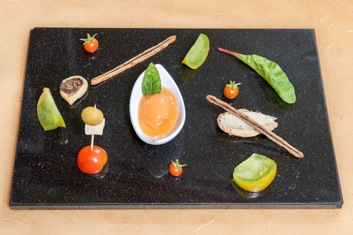 Dining 49 of 73