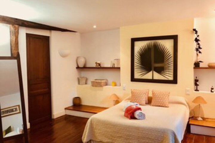 Room 210 of 274