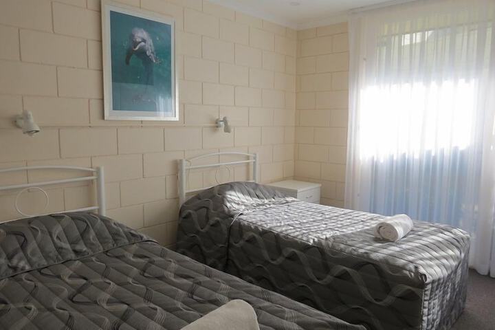 Room 9 of 27