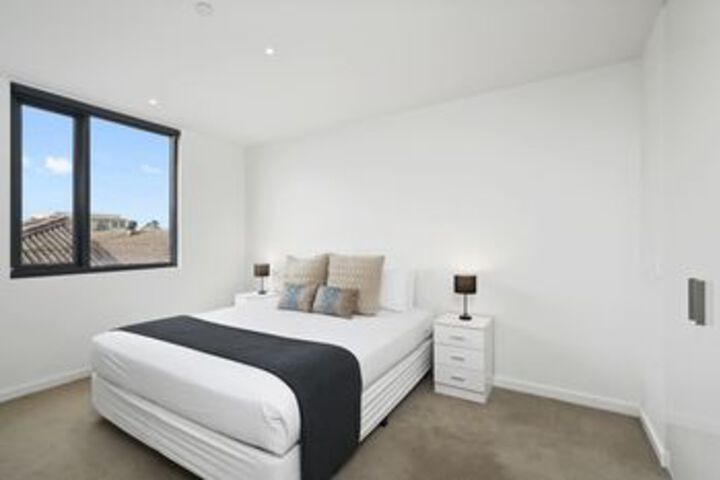 Room 5 of 14