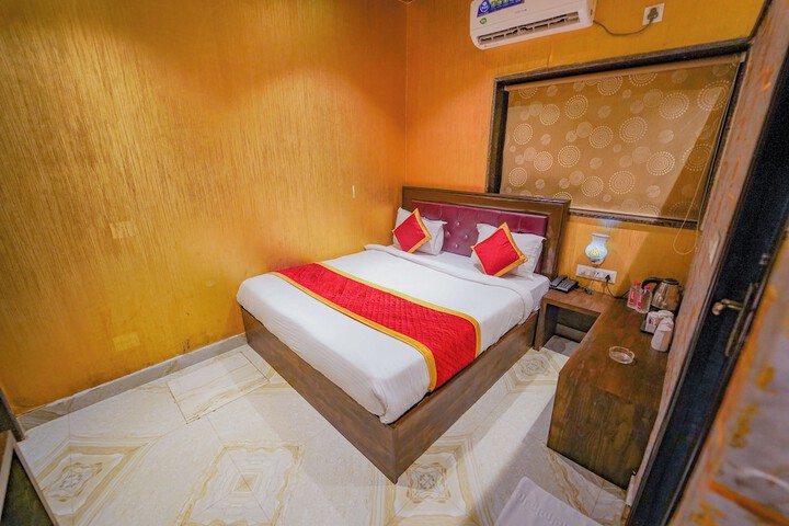 Room 5 of 49