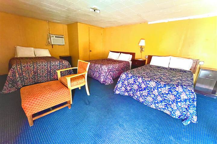 Room 15 of 38