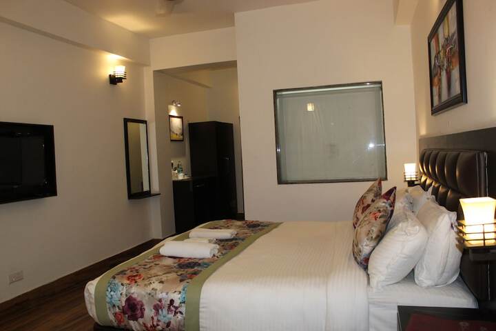 Room 14 of 53