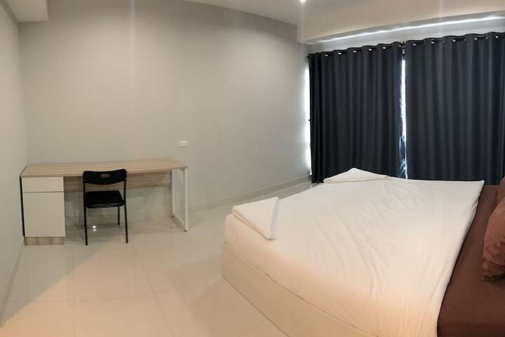Room 17 of 68