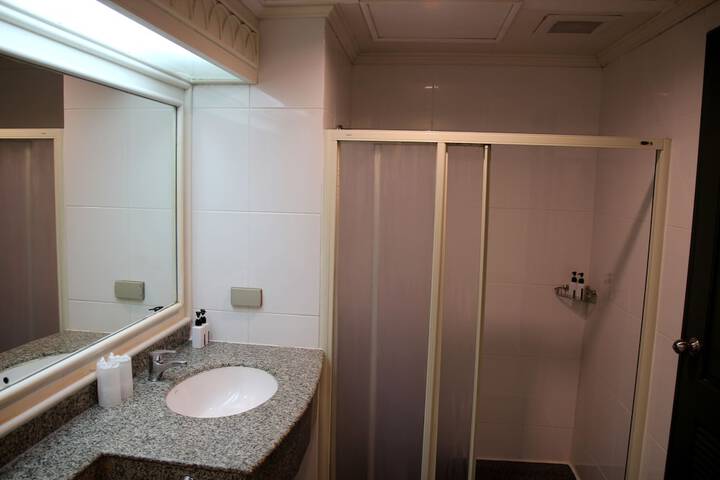 Room 18 of 47