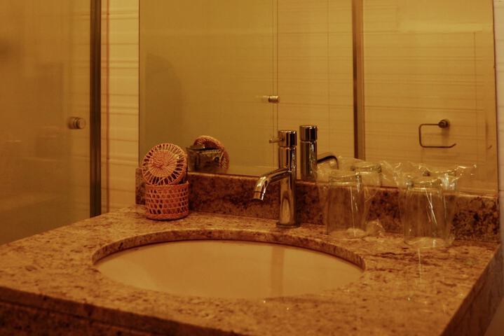 Room 23 of 47