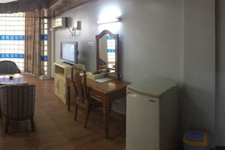 Royal White Elephant Hotel