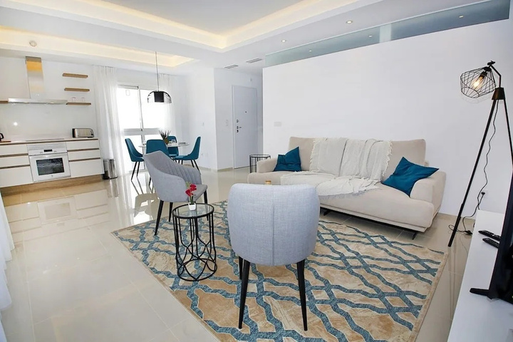 Room 2 of 15