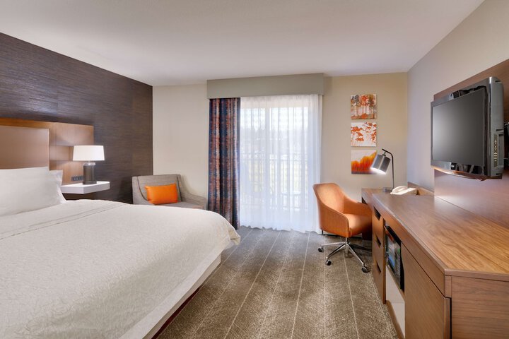 Room 7 of 38