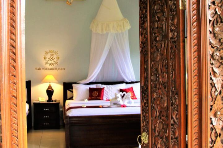 Room 29 of 90