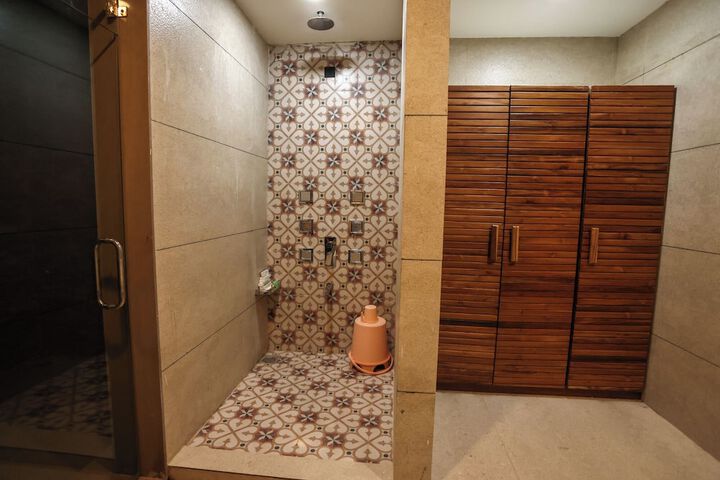 Room 55 of 160