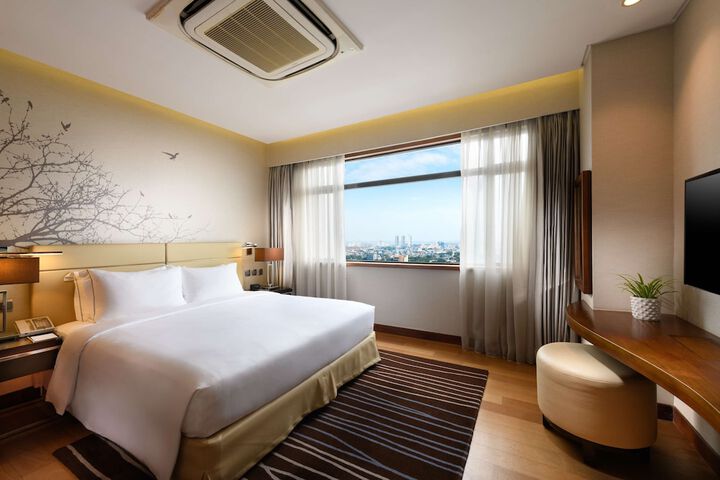 Room 27 of 141