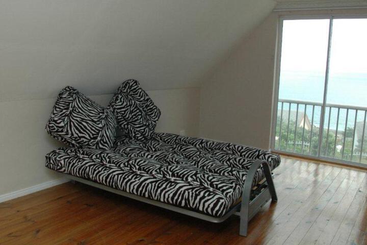 Room 3 of 5