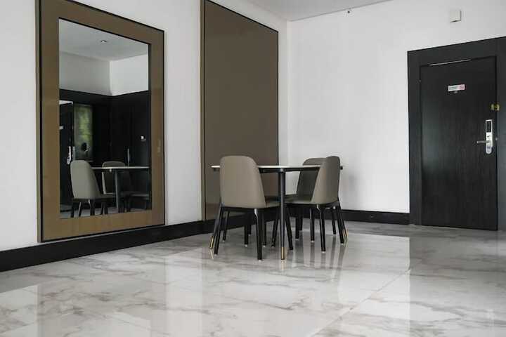 Room 12 of 63