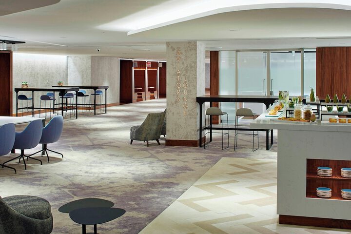 Lounge 50 of 83