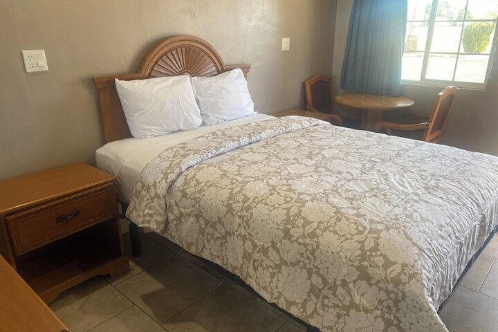 Room 8 of 60