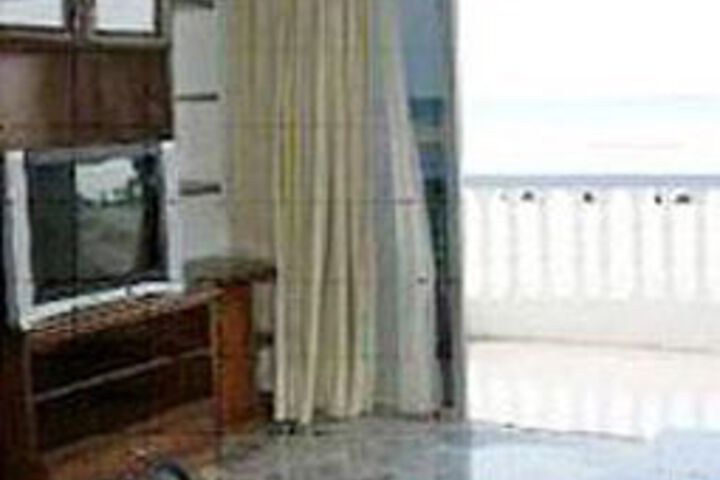 Room 44 of 65