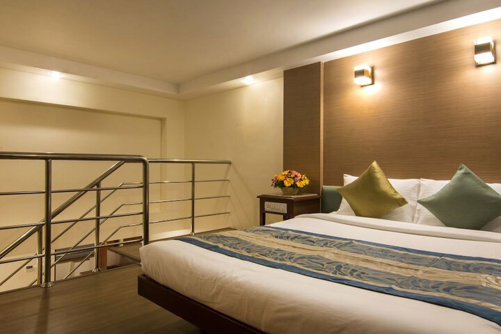 Room 8 of 38