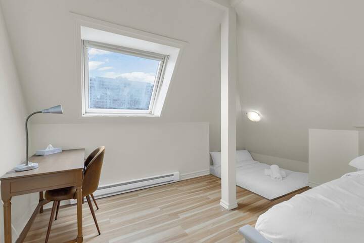 Room 126 of 174