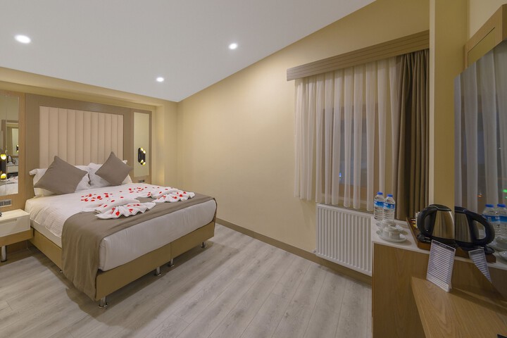 Room 9 of 43