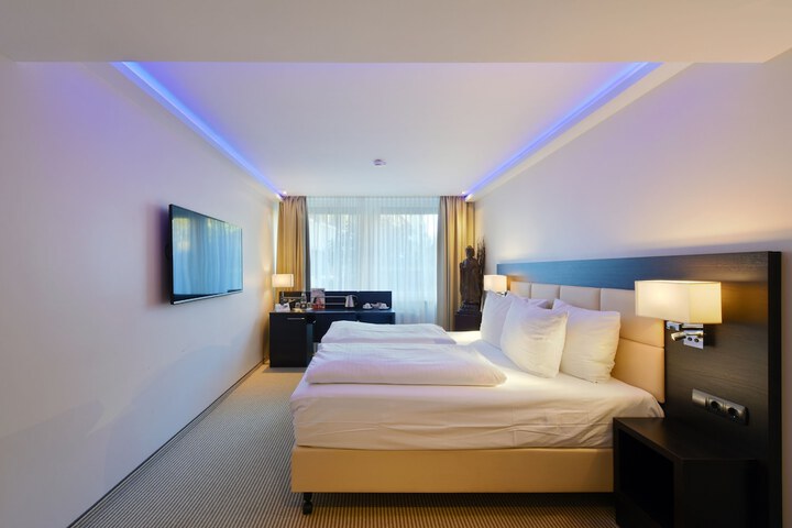 Room 8 of 45