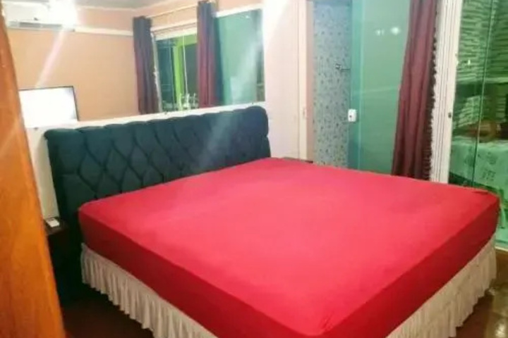 Room 2 of 20