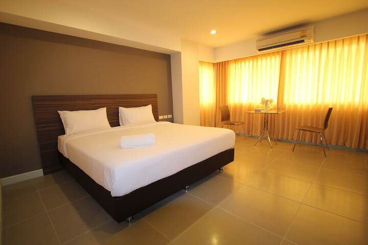 Room 16 of 44