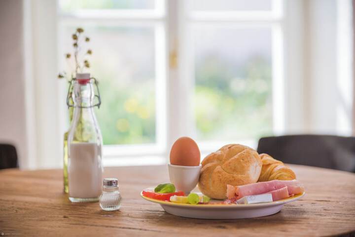 Breakfast/Coffee Service 115 of 122