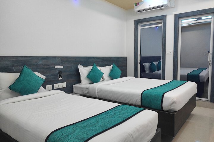 Room 6 of 42