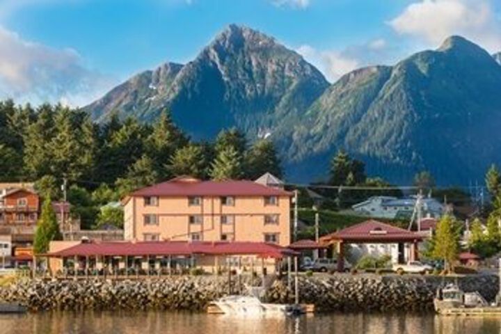 Photo of Totem Square Hotel and Marina