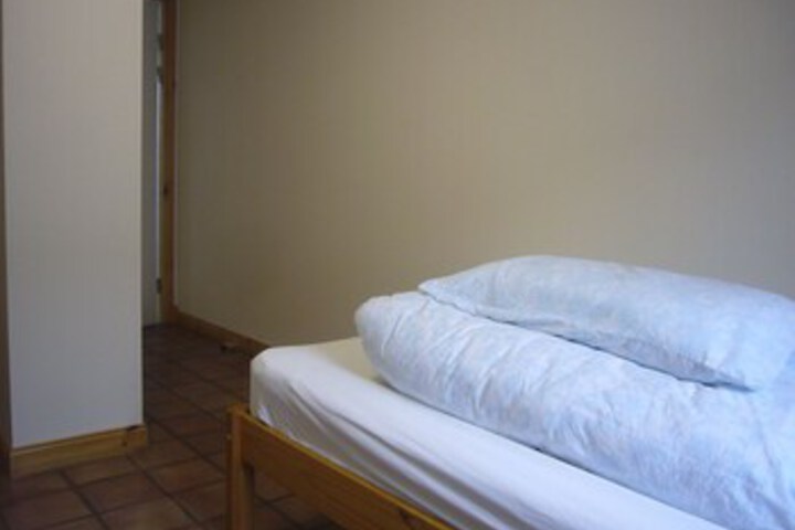 Room 156 of 162