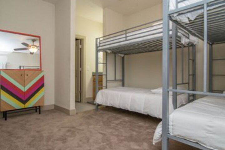 Room 22 of 30