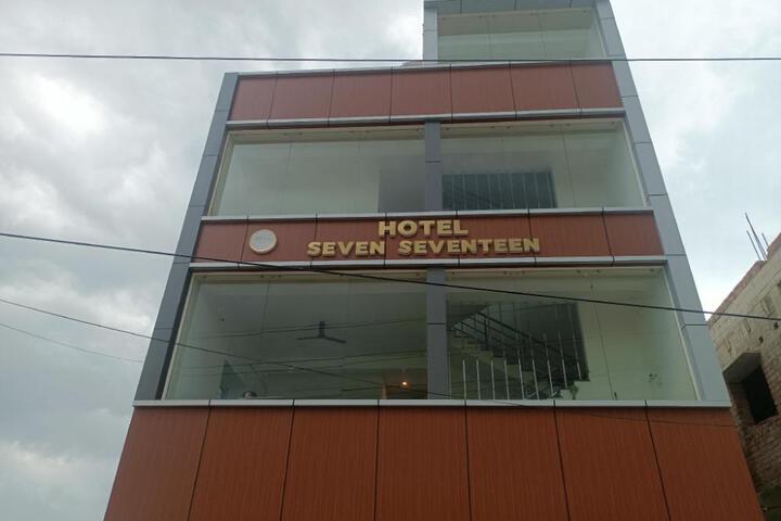 HOTEL SEVEN SEVENTEEN