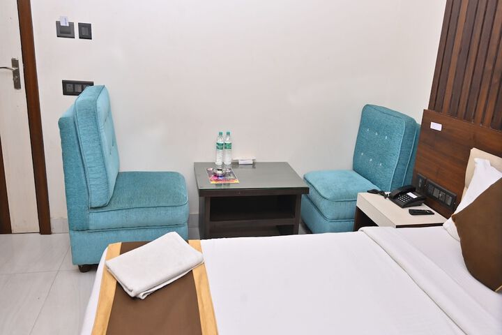 Room 9 of 114