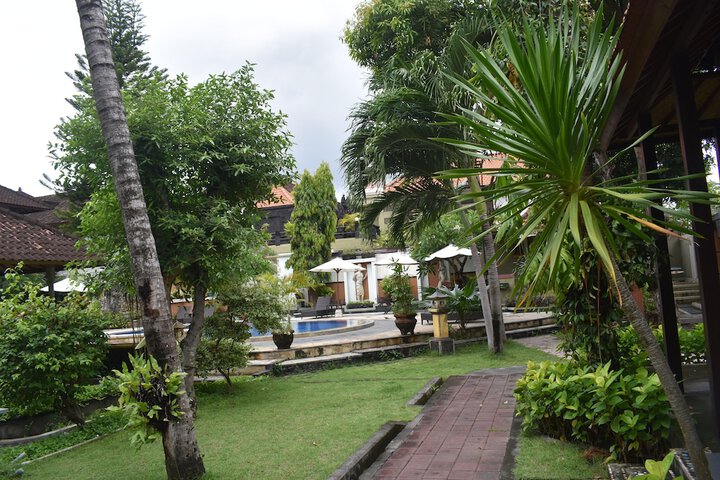 Hotel Exterior 44 of 57