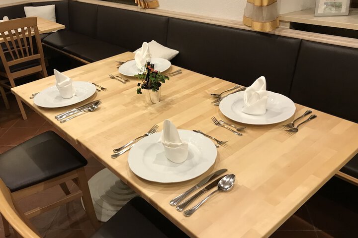 Dining 49 of 101
