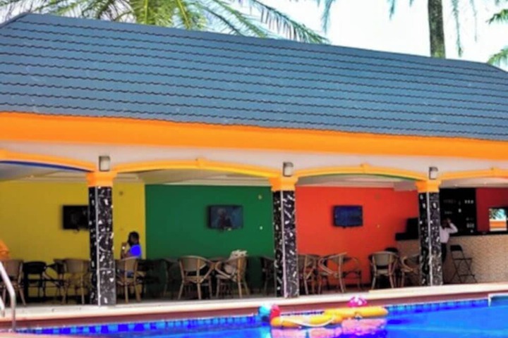 Pool 12 of 22