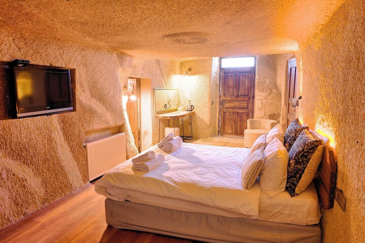 Room 30 of 69