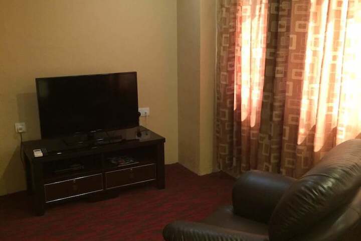 Room 11 of 35