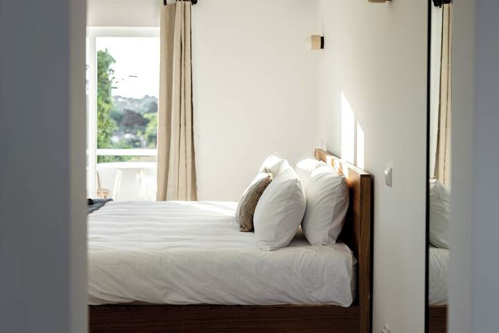 Room 4 of 29