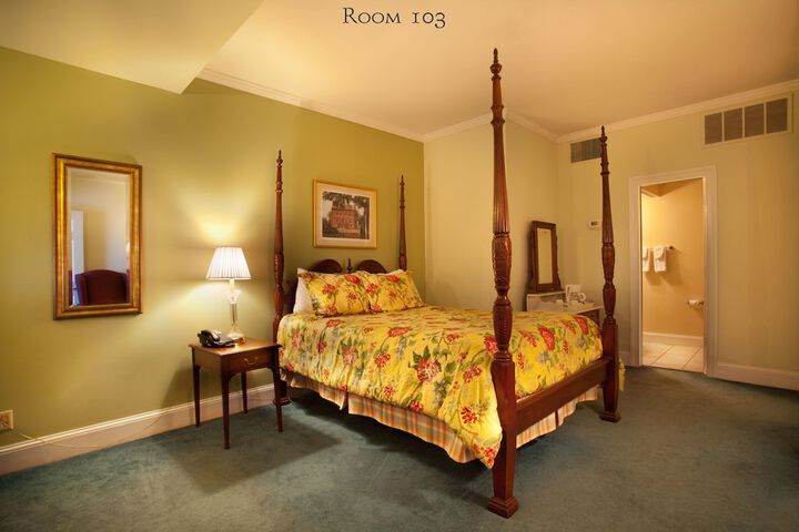 Room 52 of 170