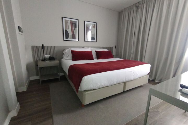 Room 43 of 99