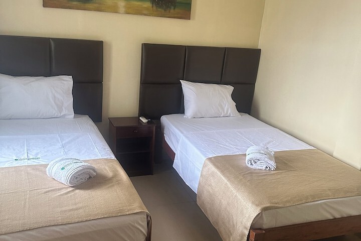 Room 11 of 17