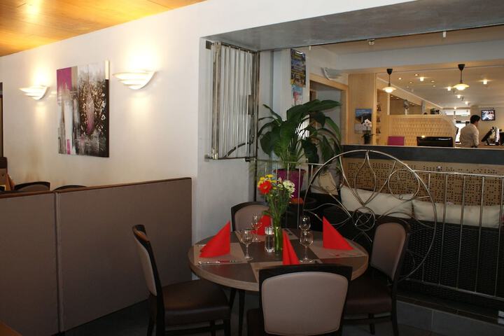 Dining 38 of 68