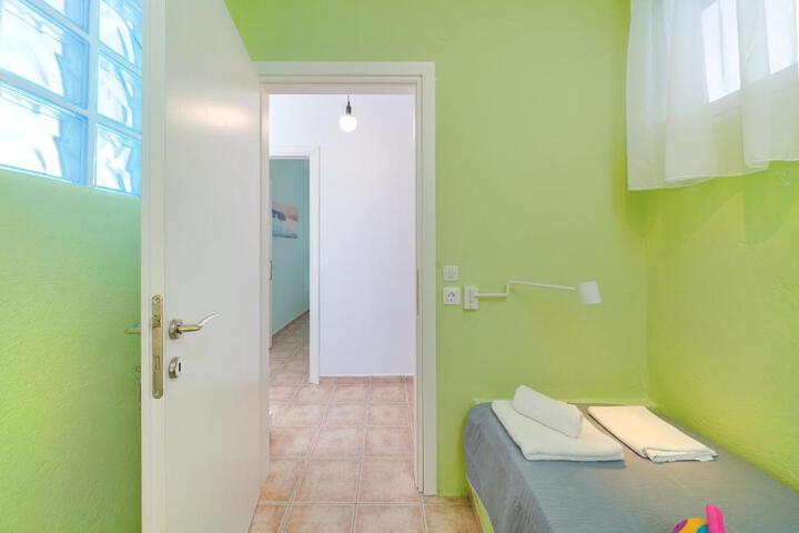 Room 5 of 21