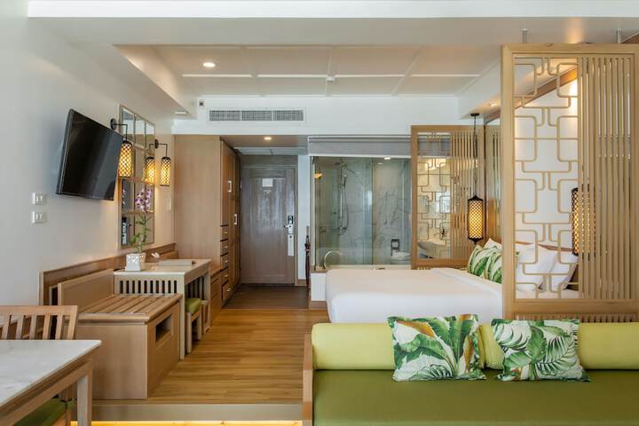 Room 15 of 170