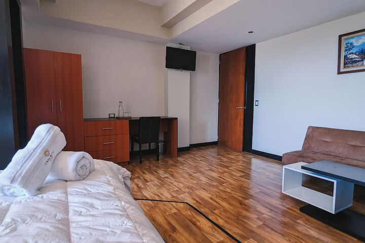 Room 10 of 51