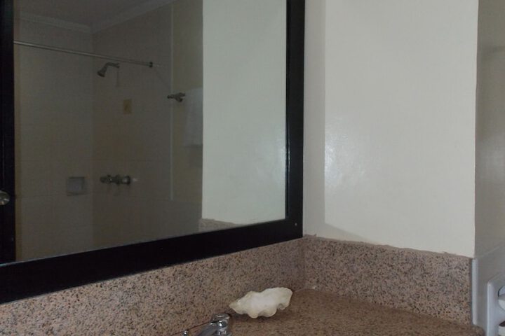 Room 23 of 36