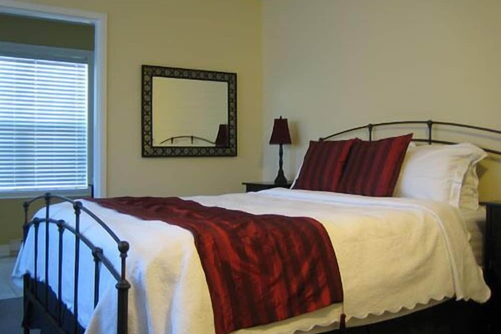 Room 6 of 22