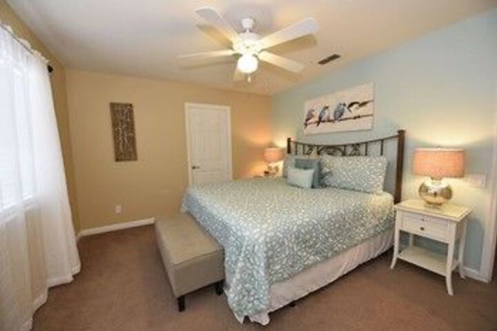 Room 10 of 20